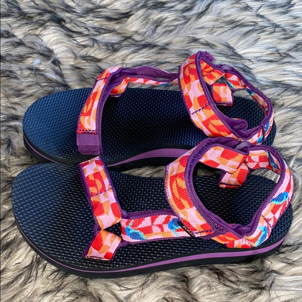 TEVA sandal